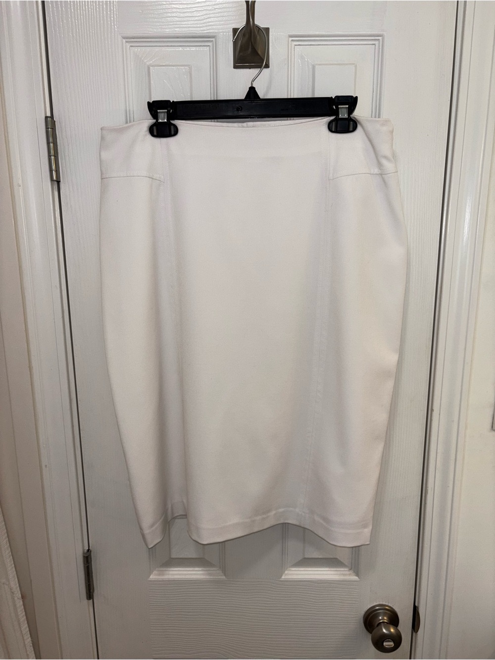 Kim Rogers White Pencil Skirt - Clean Tailored Silhouette